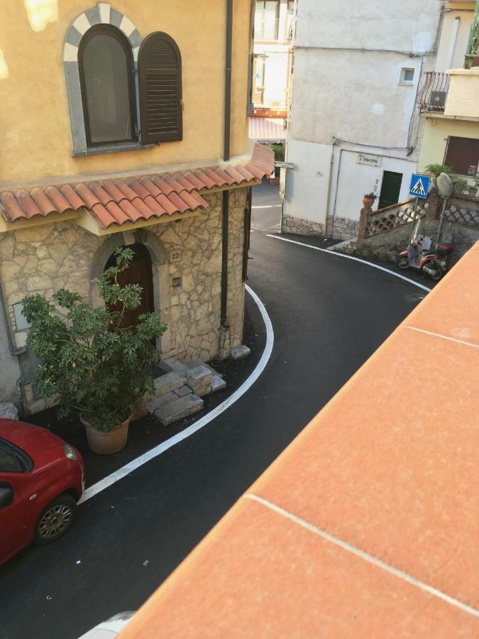 Appartamento Quirino'S House Taormina Esterno foto